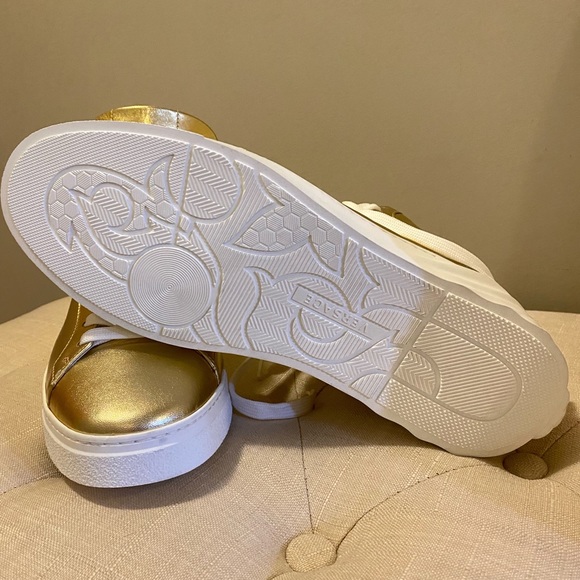 Versace gold and white Medusa sneakers - Picture 3 of 6